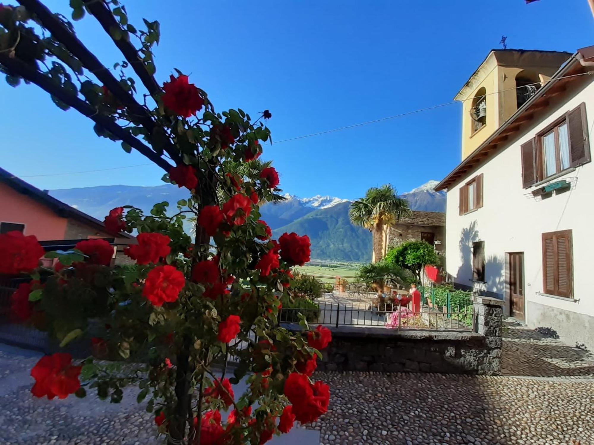 B&B Monastero Dubino Bagian luar foto